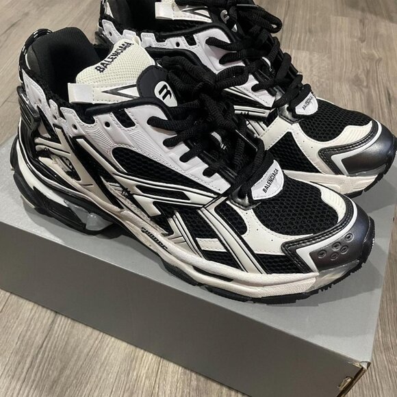 Balenciaga Men's Trainers - Picture 1 of 7